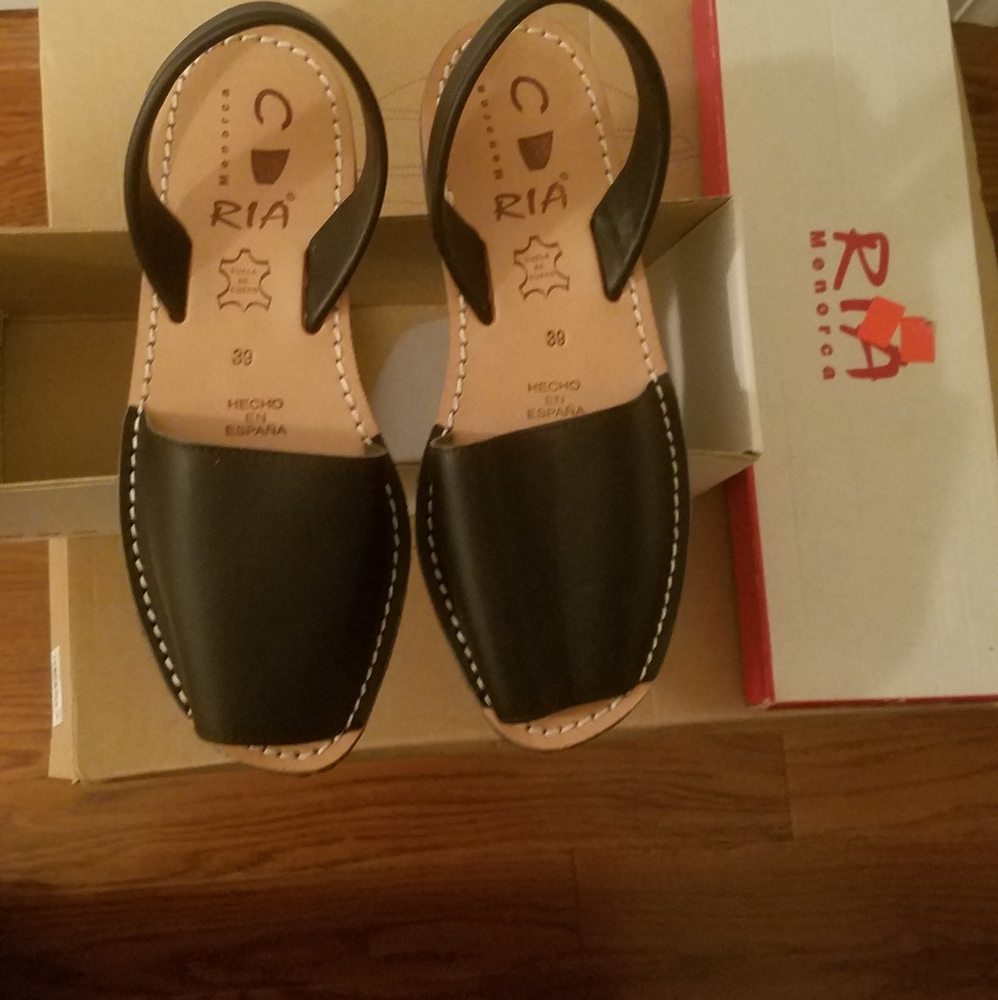 Ria Menorca Black Sandals Size 8.5 (39)
